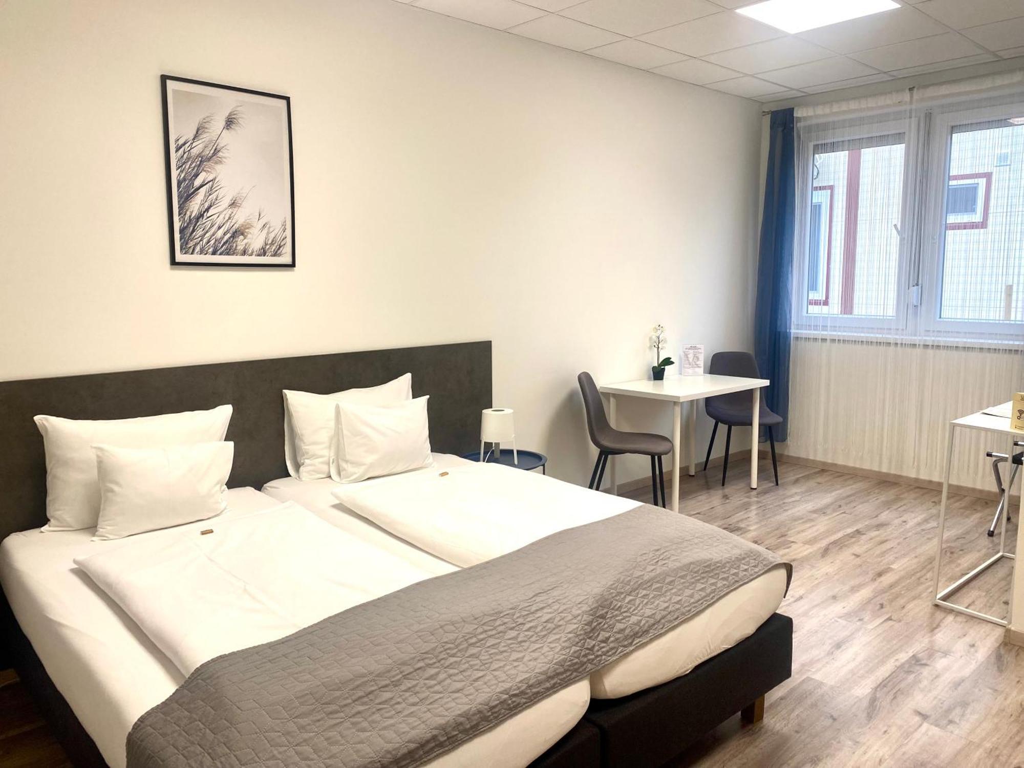 Vecsesi Rendezvenykoezpont Es Panzio Bed & Breakfast Bagian luar foto